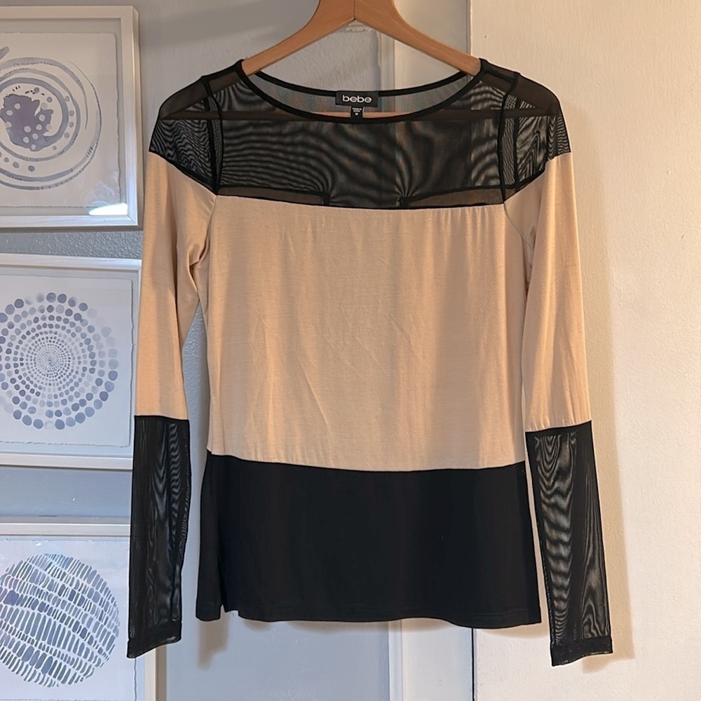 Bebe Women’s Elegant Black and Beige Long Sleeve Blouse Size M